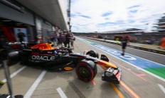 开云APP-哈斯车队鏖战法拉利，汉密尔顿关键制胜的简单介绍