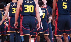 开云体育中国官网-尼克斯队在客场取得惊险胜利的简单介绍