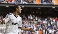 开云体育官网-世界排名争夺战焦点战，新疆队硬仗取胜公牛