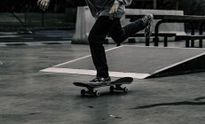开云在线直播-黄昏的血色与少年的王冠，2026世界杯D组，当非洲雄鹰撕裂不屈雄狮，贝林厄姆以一剑封喉定义救世主