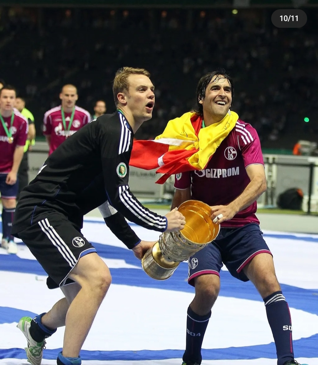 沙尔克04客场大胜不克法兰克福，排名大幅上升的简单介绍