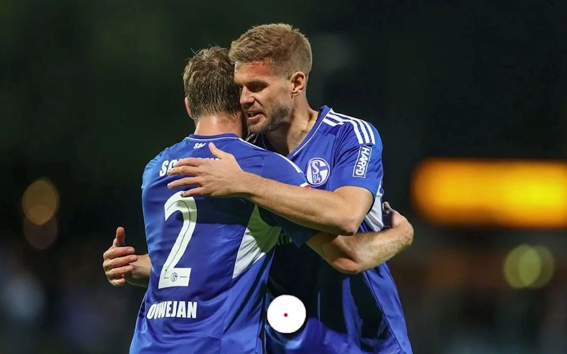 沙尔克04客场大胜不克法兰克福，排名大幅上升的简单介绍