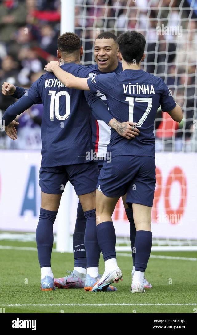 包含都灵主场击败梅斯,占据积分榜前列的词条 包含都灵主场击败梅斯,占据积分榜前列的词条