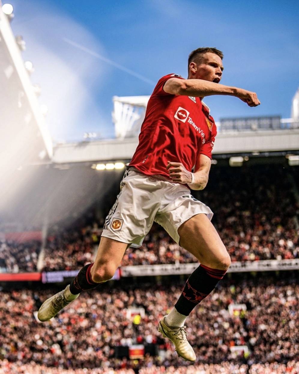 包含曼联球员士气高昂，球队备战认真的词条