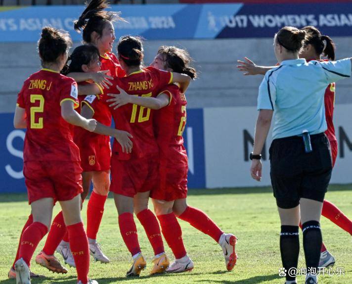 世界范围内女子足球赛事震撼开幕的简单介绍