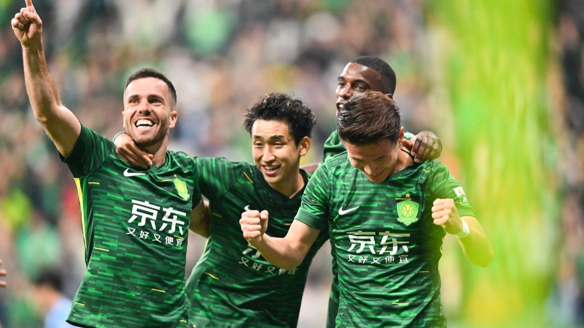 包含国安前锋连场破门，率队取得关键胜利的词条