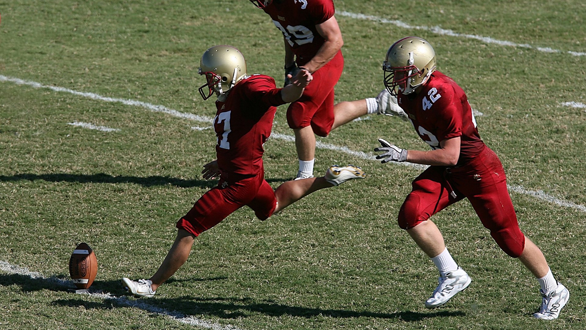 当东方雄鹿封锁上海滩，西方马克西已接管季后赛—跨越篮球世界的统治力叙事