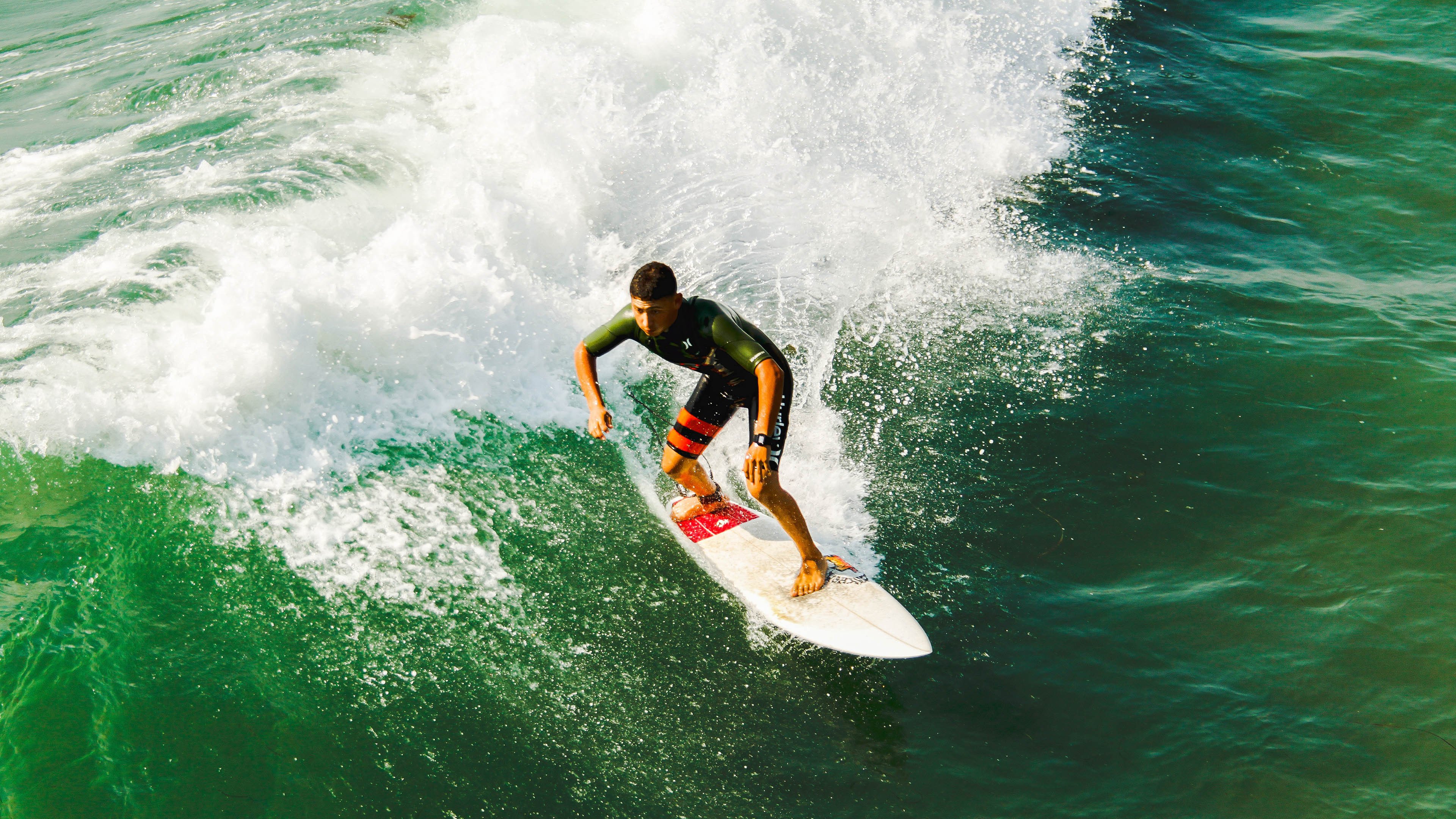 逆转与点燃,勒沃库森奇迹与凯恩的赛场魔法